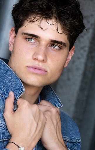 Leandro  R 4